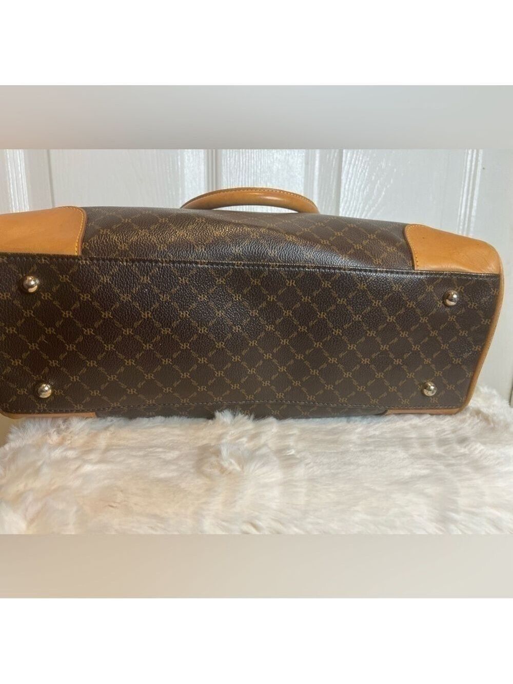 RIONI ITALIA PRINCESS SATCHEL. 14” x 5.3” x 9”. - Picture 5 of 15